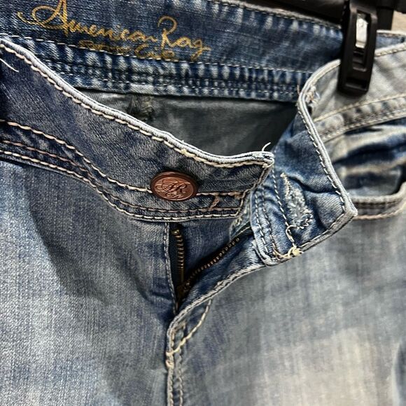 American Rag Boot Cut Jeans with Distressed Denim Size 9 - Picture 7 of 14